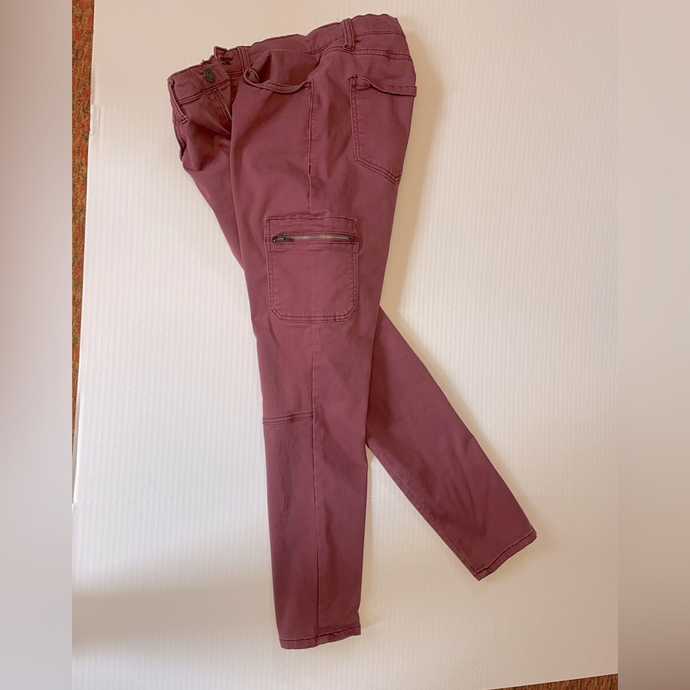 Mudd burgundy utility style pants